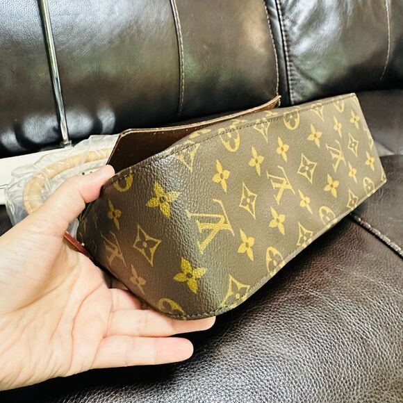 Brand New Louis Vuitton Mini Looping - Picture 7 of 15